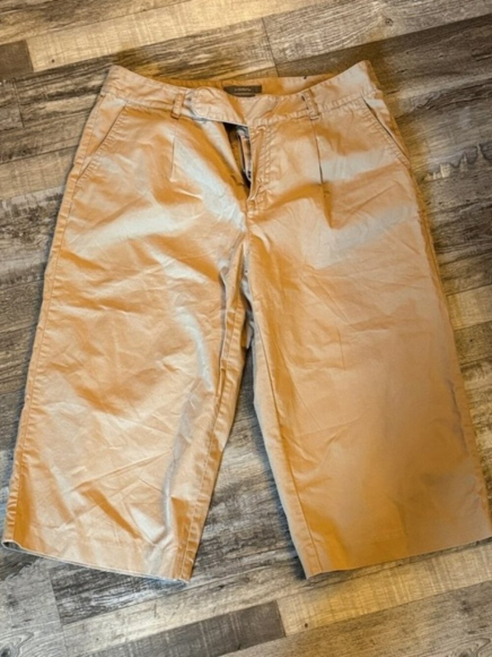 Liz Claiborne Tan Cropped Pants / DG42